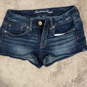American Eagle size 2 Jean shorties